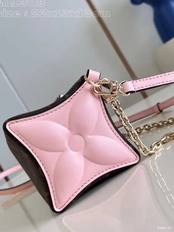 LOUIS VUITTON Pouch-22.5*13*13CM Bloom 0516